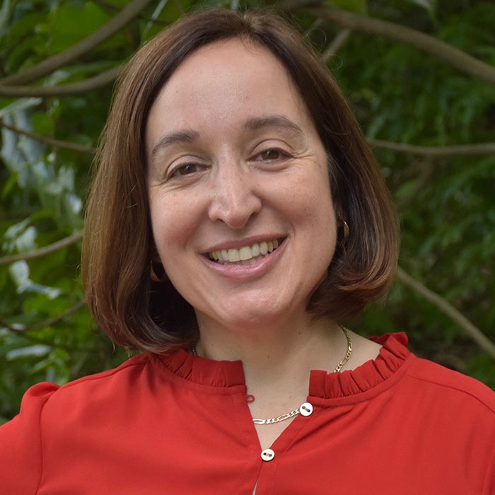 Stephanie's headshot